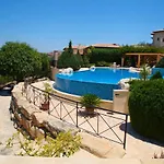 Aphrodite Hills Holiday Residences Junior Villas 3 Bedroom Junior Villa With Communal Pool - Fz02