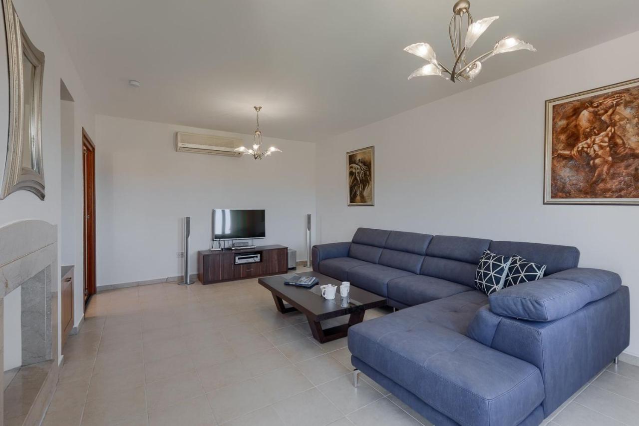 Aphrodite Hills Holiday Residences Junior Villas 3 Bedroom Junior Villa With Communal Pool - Fz02 Villa Paphos