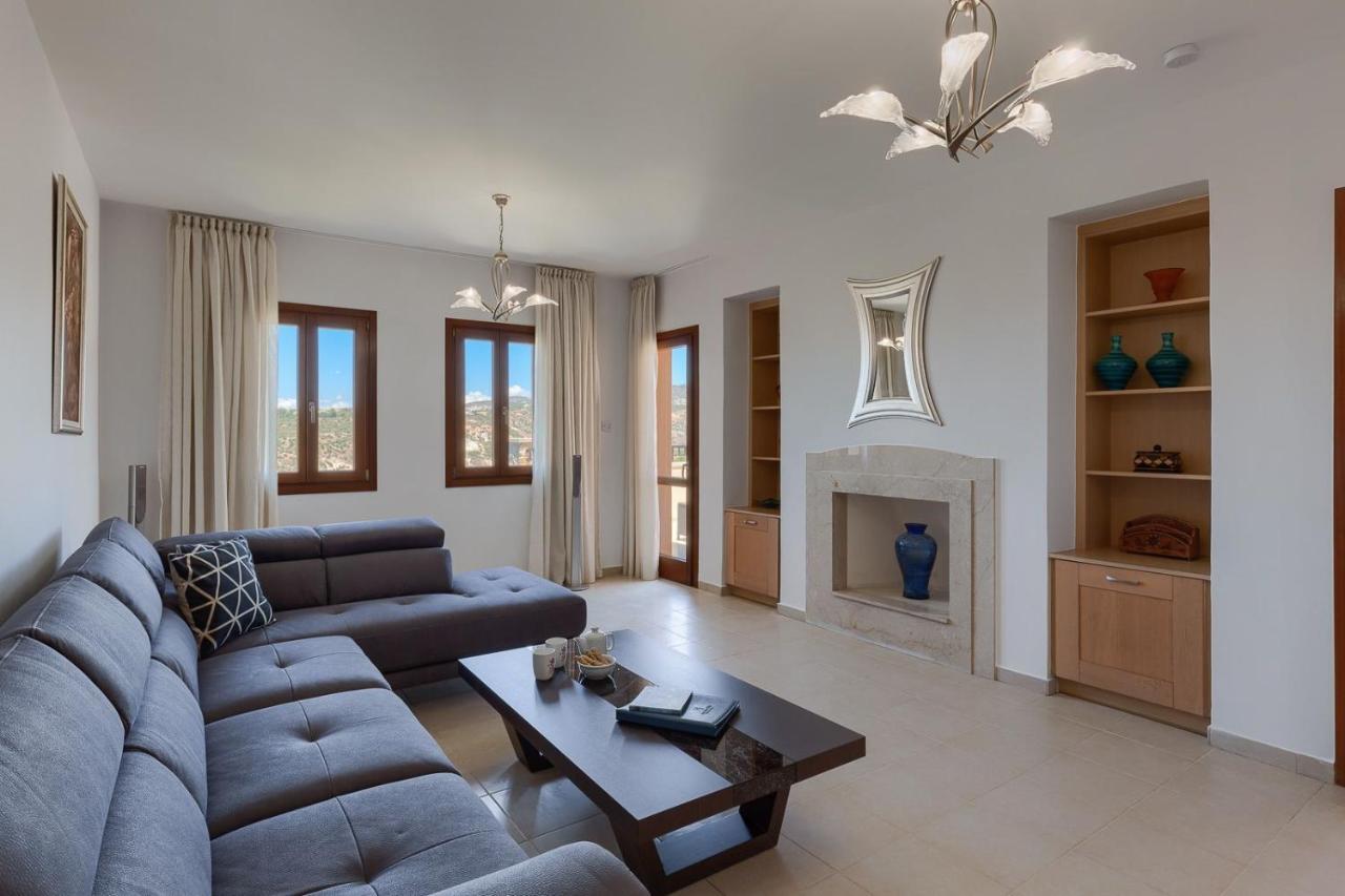 Aphrodite Hills Holiday Residences Junior Villas 3 Bedroom Junior Villa With Communal Pool - Fz02 Paphos